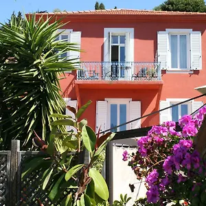 hotel-la-villa-patricia.fr-provencehotel.com/